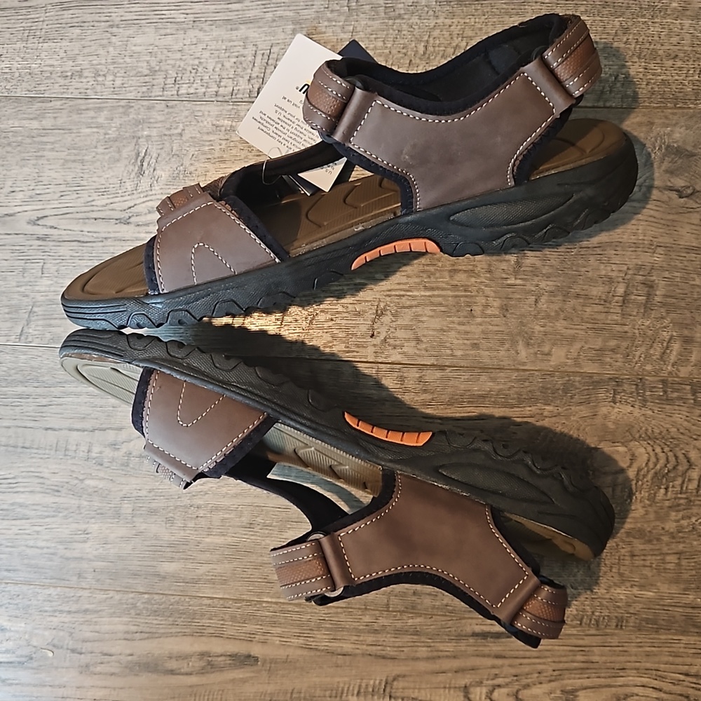Khombu Men's size 13 Velcro Sandles New With Tags - Picture 5 of 8